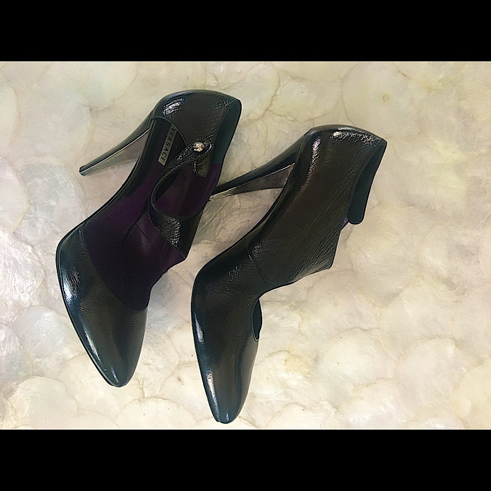 Authentic Versace black patent heels